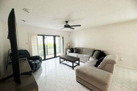 Copropriété à vendre à Boca Raton, Floride: 2 chambres, 112.97 m2 № 1231225 - photo 11