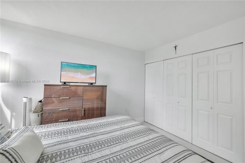 Copropriété à vendre à Miami, Floride: 3 chambres, 130.71 m2 № 1358586 - photo 16