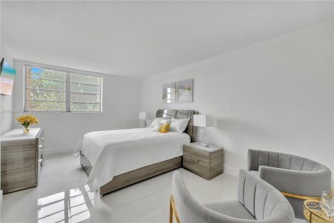 Copropriété à vendre à Miami, Floride: 3 chambres, 130.71 m2 № 1358586 - photo 20