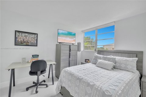 Copropriété à vendre à Miami, Floride: 3 chambres, 130.71 m2 № 1358586 - photo 13