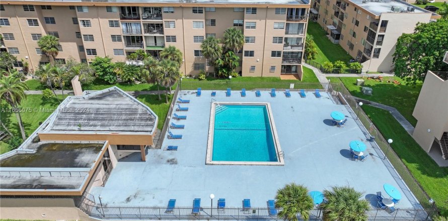 Condo à Miami, Floride, 3 chambres  № 1358586