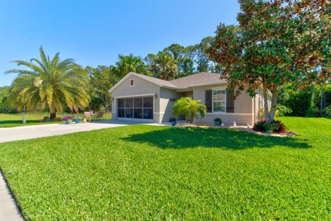 Villa ou maison à vendre à Edgewater, Floride: 4 chambres, 172.61 m2 № 1109690 - photo 1