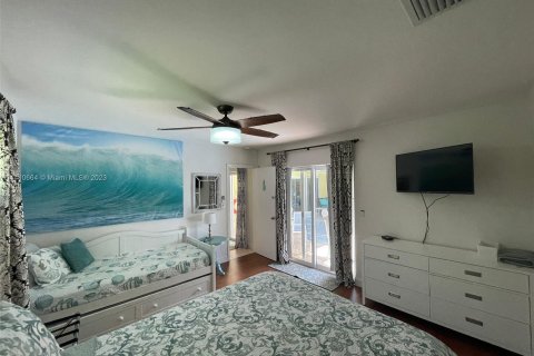 Villa ou maison à louer à Hollywood, Floride: 3 chambres, 201.32 m2 № 574732 - photo 23