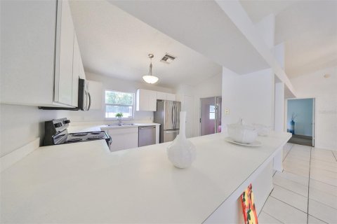 Casa en venta en Tampa, Florida, 3 dormitorios, 127.09 m2 № 1339997 - foto 9