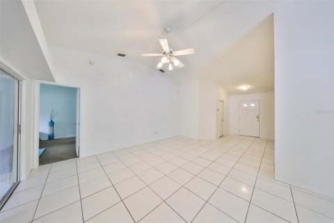 House in Tampa, Florida 3 bedrooms, 127.09 sq.m. № 1339997 - photo 6