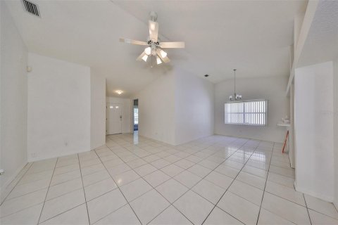 Villa ou maison à vendre à Tampa, Floride: 3 chambres, 127.09 m2 № 1339997 - photo 4