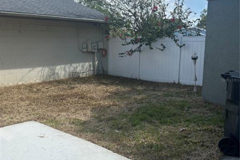 House in Tampa, Florida 3 bedrooms, 125.98 sq.m. № 1392709 - photo 12