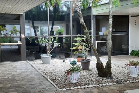 Condo in Port Charlotte, Florida, 2 bedrooms  № 1087616 - photo 21