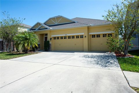Casa en venta en Tampa, Florida, 4 dormitorios, 251.11 m2 № 1087571 - foto 2