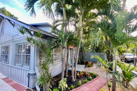 Casa en venta en West Palm Beach, Florida, 5 dormitorios, 237.92 m2 № 1142551 - foto 3