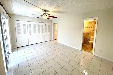 Condo in Deerfield Beach, Florida, 1 bedroom  № 1128968 - photo 23