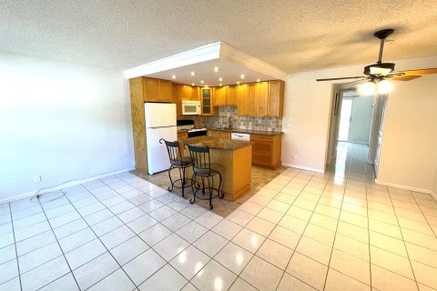 Condo in Deerfield Beach, Florida, 1 bedroom  № 1128968 - photo 8