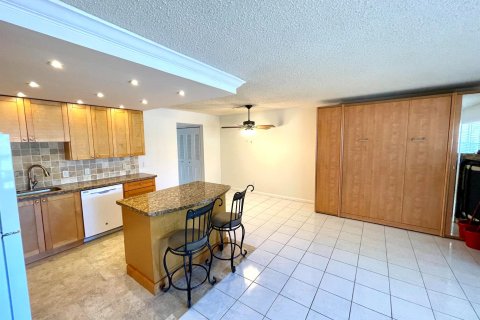 Condo in Deerfield Beach, Florida, 1 bedroom  № 1128968 - photo 28