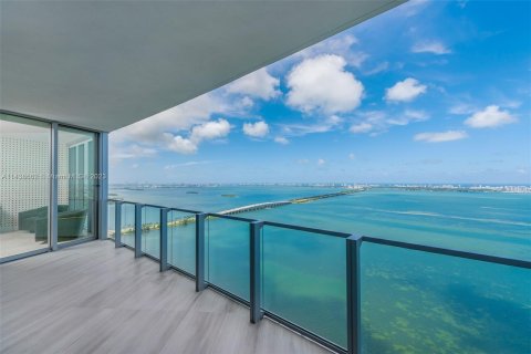 Condo in Miami, Florida, 2 bedrooms  № 678187 - photo 6