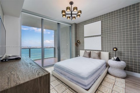 Condo in Miami, Florida, 2 bedrooms  № 678187 - photo 5