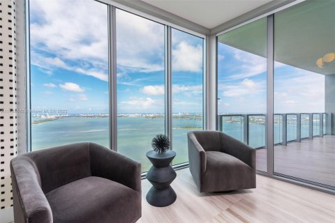 Copropriété à vendre à Miami, Floride: 2 chambres, 113.62 m2 № 678187 - photo 19