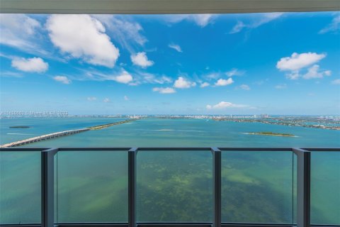 Copropriété à vendre à Miami, Floride: 2 chambres, 113.62 m2 № 678187 - photo 3