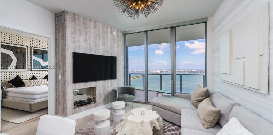 Condo in Miami, Florida, 2 bedrooms  № 678187