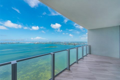 Condo in Miami, Florida, 2 bedrooms  № 678187 - photo 26