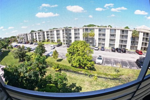 Condominio en venta en Lauderdale Lakes, Florida, 2 dormitorios, 94.85 m2 № 1173918 - foto 27