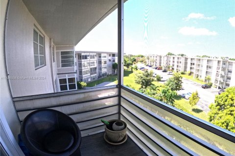 Copropriété à vendre à Lauderdale Lakes, Floride: 2 chambres, 94.85 m2 № 1173918 - photo 30