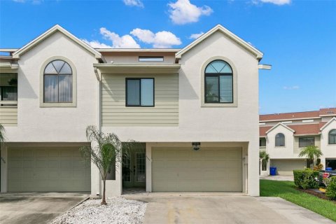 Touwnhouse à vendre à Dunedin, Floride: 3 chambres, 194.72 m2 № 1314813 - photo 1