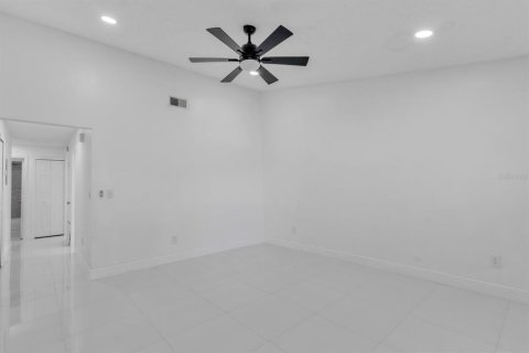 Duplex in Orlando, Florida 3 bedrooms, 97.27 sq.m. № 1083114 - photo 7