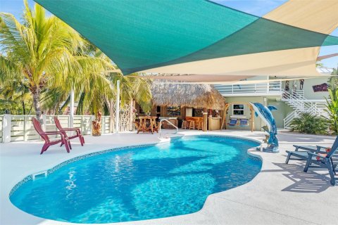 House in Big Pine Key, Florida 3 bedrooms, 147.81 sq.m. № 1389603 - photo 7