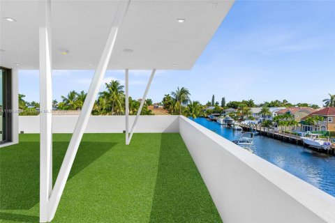 House in Fort Lauderdale, Florida 6 bedrooms, 419.08 sq.m. № 1389572 - photo 14