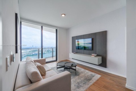 Condo in Miami, Florida, 1 bedroom  № 1225549 - photo 12