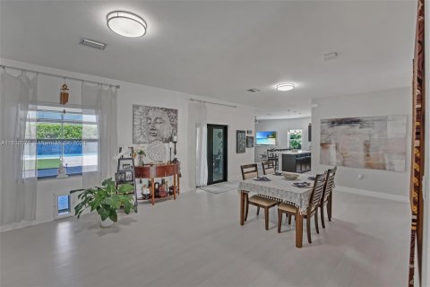 Casa en venta en Miami, Florida, 4 dormitorios, 216.93 m2 № 1309914 - foto 10