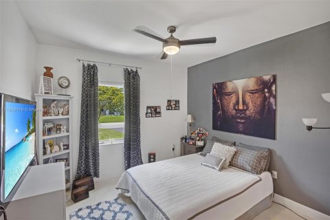 Casa en venta en Miami, Florida, 4 dormitorios, 216.93 m2 № 1309914 - foto 14