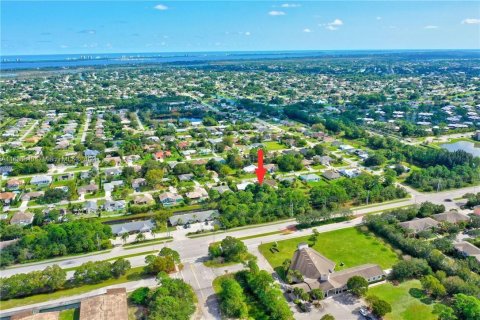 Propiedad comercial en venta en Port St. Lucie, Florida № 1310917 - foto 8