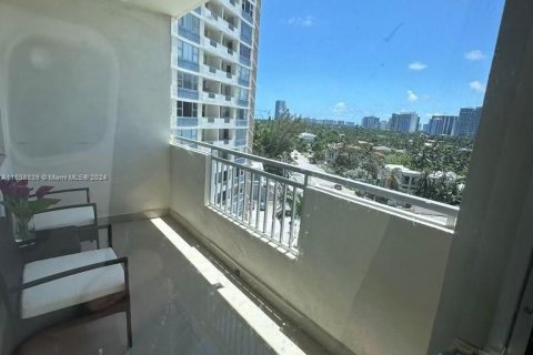 Copropriété à vendre à Hallandale Beach, Floride: 1 chambre, 68.84 m2 № 1310916 - photo 12