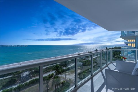 Condominio en venta en Surfside, Florida, 2 dormitorios, 157 m2 № 866250 - foto 23