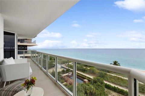 Condominio en venta en Surfside, Florida, 2 dormitorios, 157 m2 № 866250 - foto 11