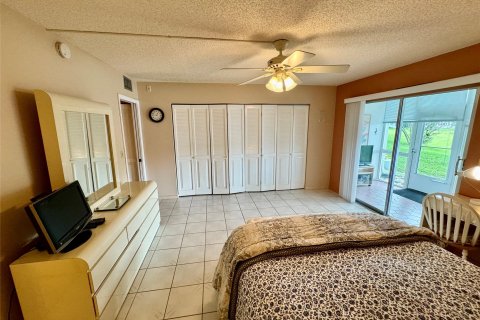 Condo in Deerfield Beach, Florida, 1 bedroom  № 1208768 - photo 20