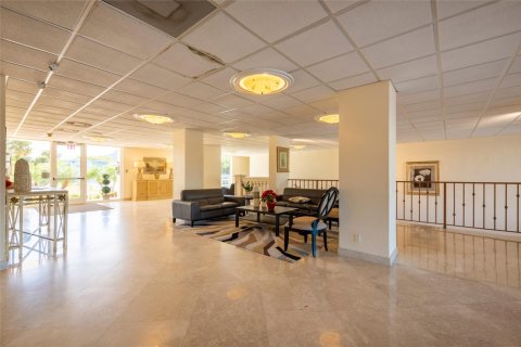 Condo in Fort Lauderdale, Florida, 2 bedrooms  № 1177050 - photo 25