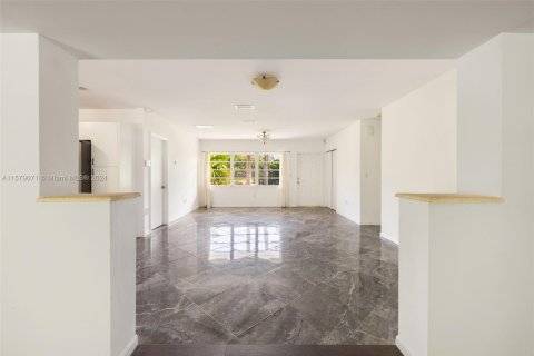 Villa ou maison à vendre à Palmetto Bay, Floride: 3 chambres, 179.77 m2 № 1159188 - photo 6