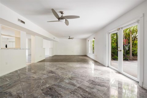Villa ou maison à vendre à Palmetto Bay, Floride: 3 chambres, 179.77 m2 № 1159188 - photo 20