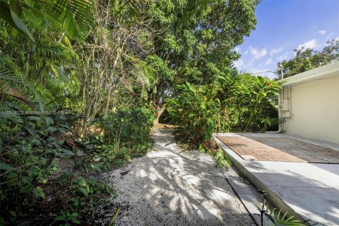 Villa ou maison à vendre à Palmetto Bay, Floride: 3 chambres, 179.77 m2 № 1159188 - photo 25