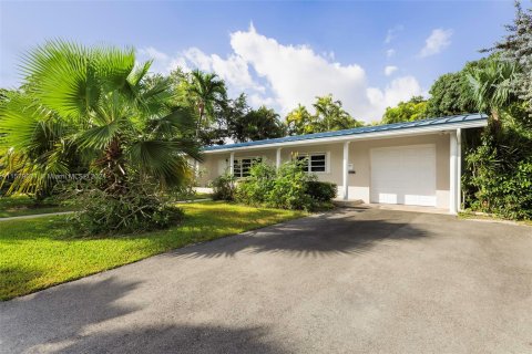 Villa ou maison à vendre à Palmetto Bay, Floride: 3 chambres, 179.77 m2 № 1159188 - photo 2