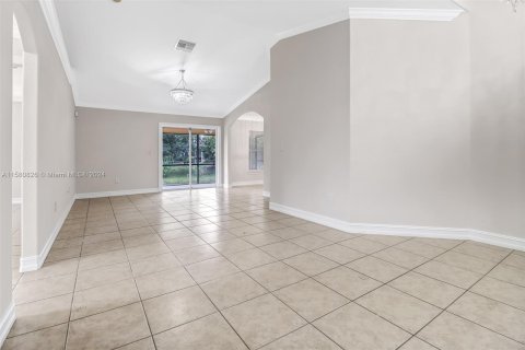 Villa ou maison à vendre à Lehigh Acres, Floride: 3 chambres, 132.66 m2 № 1159248 - photo 6