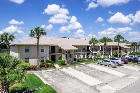 Condominio en venta en Sebring, Florida, 1 dormitorio, 76.92 m2 № 1163688 - foto 2