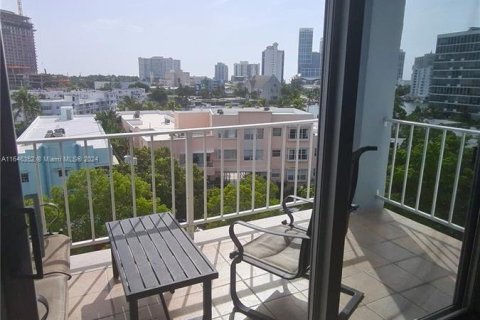 Condominio en venta en Miami Beach, Florida, 1 dormitorio, 90.12 m2 № 1329648 - foto 15