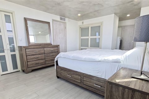 Condominio en venta en Miami Beach, Florida, 1 dormitorio, 90.12 m2 № 1329648 - foto 27