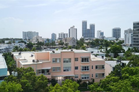 Condominio en venta en Miami Beach, Florida, 1 dormitorio, 90.12 m2 № 1329648 - foto 18