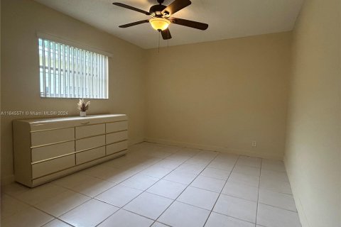 Casa en venta en Tamarac, Florida, 2 dormitorios, 93.09 m2 № 1328493 - foto 9