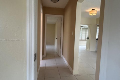 Casa en venta en Tamarac, Florida, 2 dormitorios, 93.09 m2 № 1328493 - foto 19