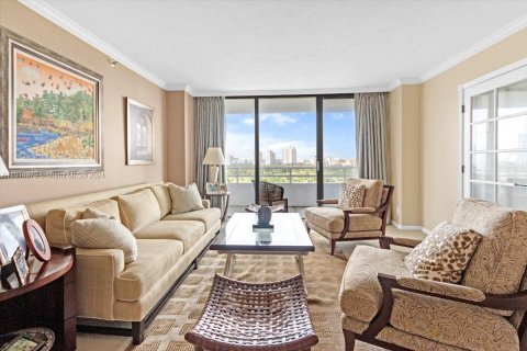 Condominio en venta en Aventura, Florida, 3 dormitorios, 141.68 m2 № 1238048 - foto 5